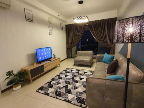 Heng 4BR Grey Homestay · (New) 4BR Romantic Seaview Homestay@Gurney无敌海景四房套房